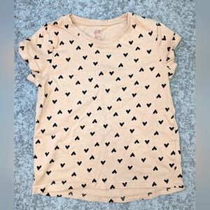 2/$18. 💛 H&M excellent used condition t-shirt. Girls. Hearts. 4-6yrs.